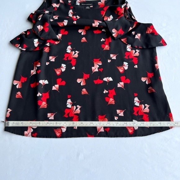 Banana Republic XS black top with red ginkgo leaf print - Picture 5 of 9